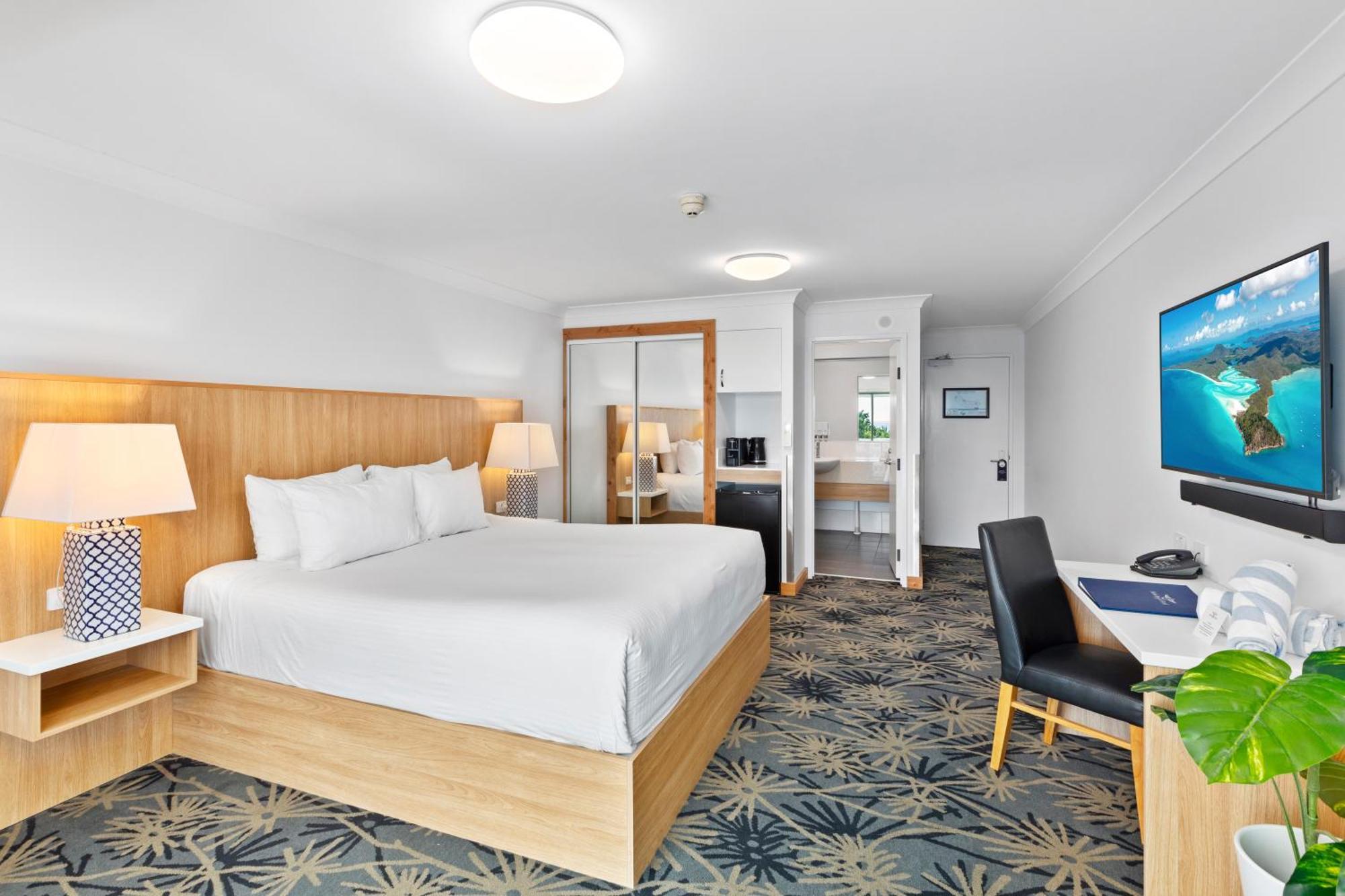 Airlie Beach Hotel Экстерьер фото
